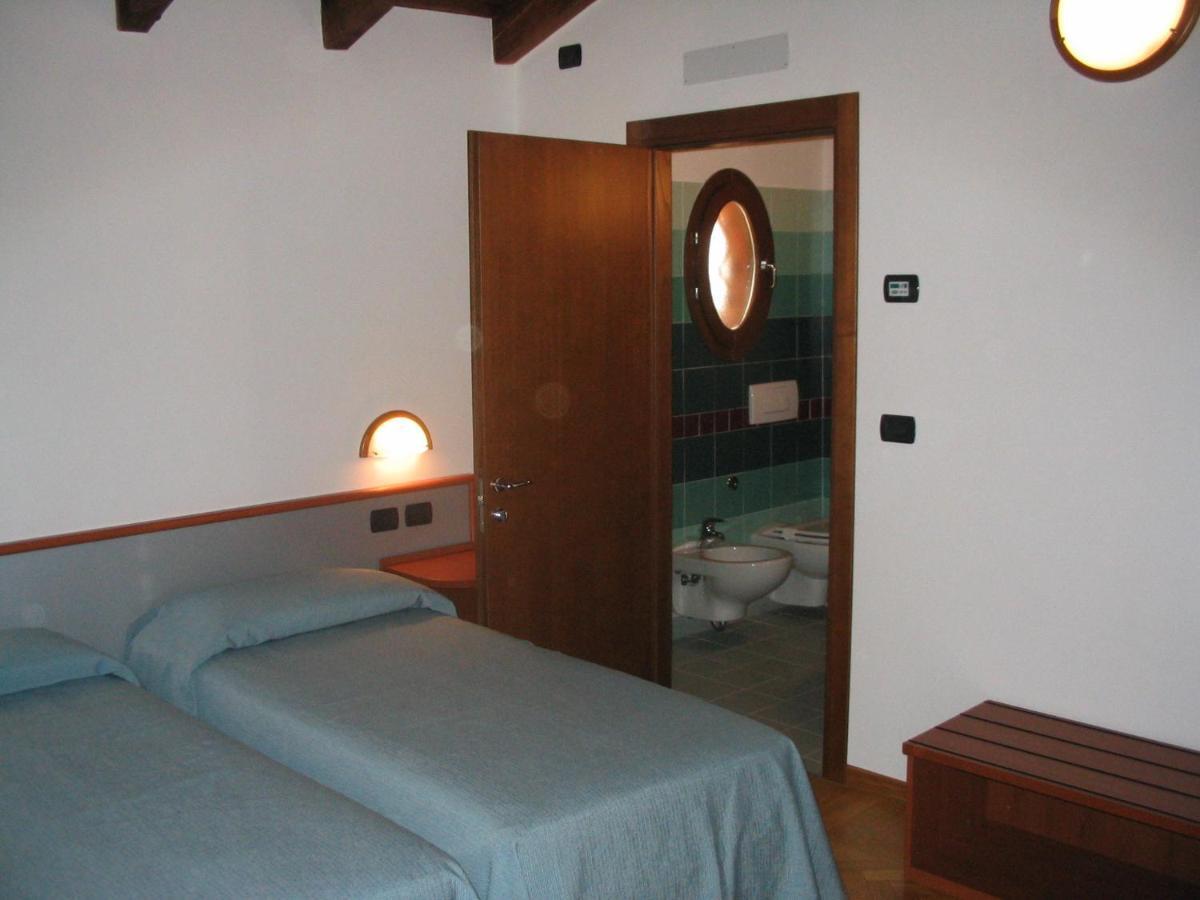 Country House Santa Maria Maddalena Budrio  Kamer foto